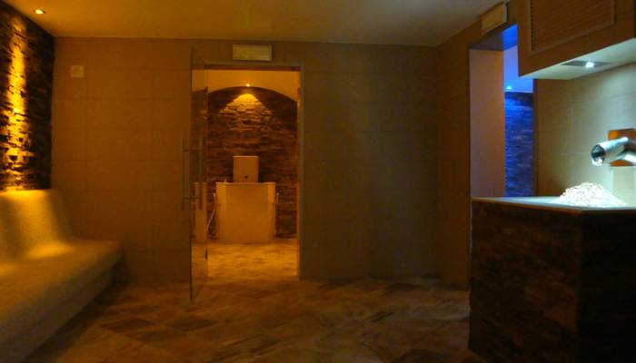 Progettazione centri benessere spa  e realizzazione centri benessere spa con tepidarium bagno turco e macchina del ghiaccio