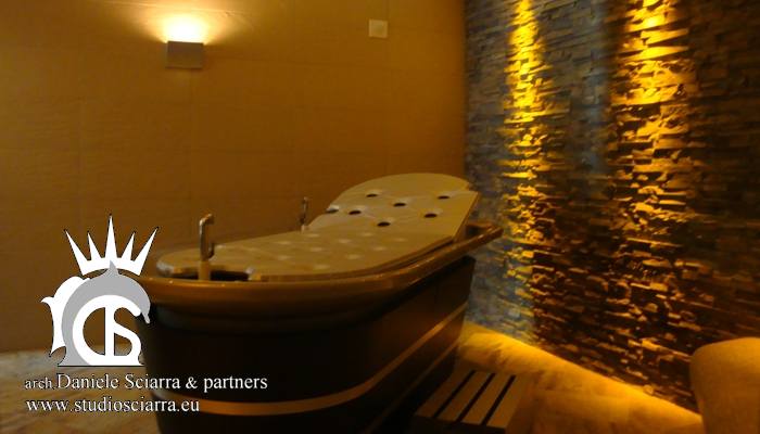 Cabina hammam con cromoterapia e materiali sensoriali